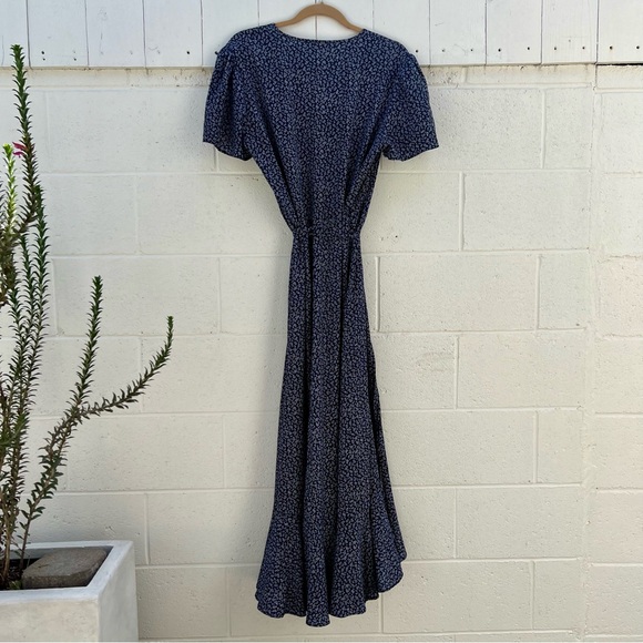 Pretty Garden #1 best seller floral wrap dress. Size  large - Picture 4 of 9